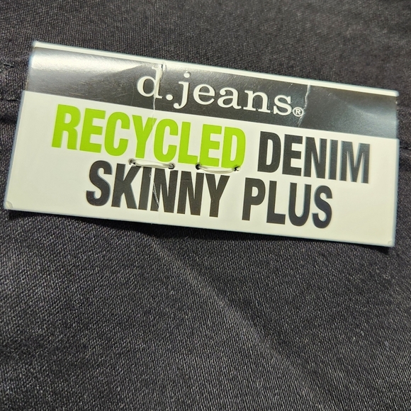 NEW d. jeans Black Sustainable Recycled Denim Skinny Ankle Plus Jeans (20W) - Picture 9 of 12